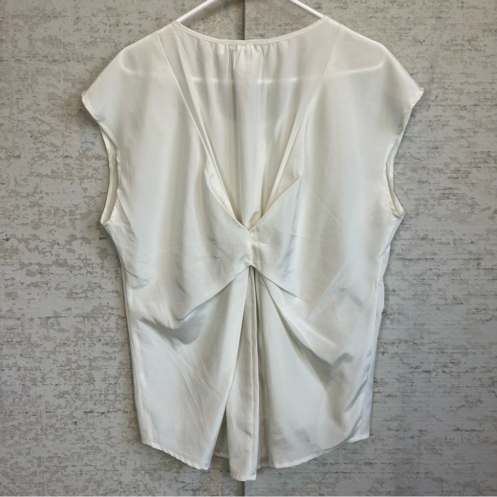 Halo Estilo White Short Sleeve Top Sz L Boho Back Details Scoop Neck Classic